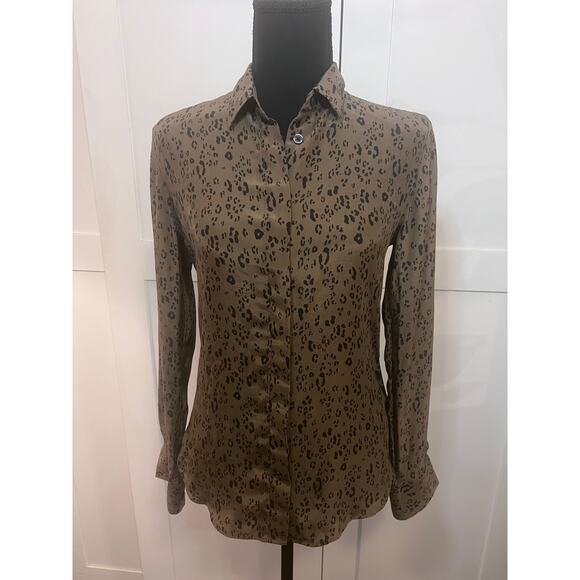 NWOT Carine Roitfield Uniqlo 100% Silk Leopard Print Button Down Blouse Shirt -S - Picture 11 of 14